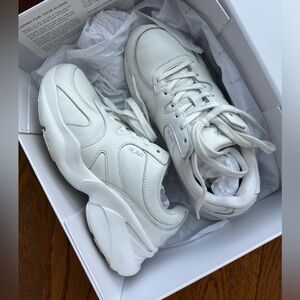 KLAW Footwear- Gamma White Walking Shoes